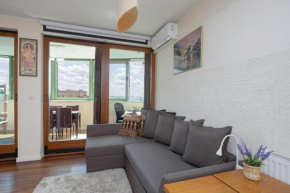 Cozy Apartment with Terrace Room near Warszawa Zachodnia by Noclegi Renters